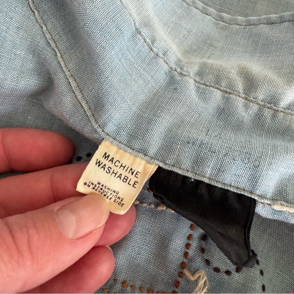 Vintage! Western Sewn Embroidered Light Blue Chambray Denim Shirt - Picture 14 of 14